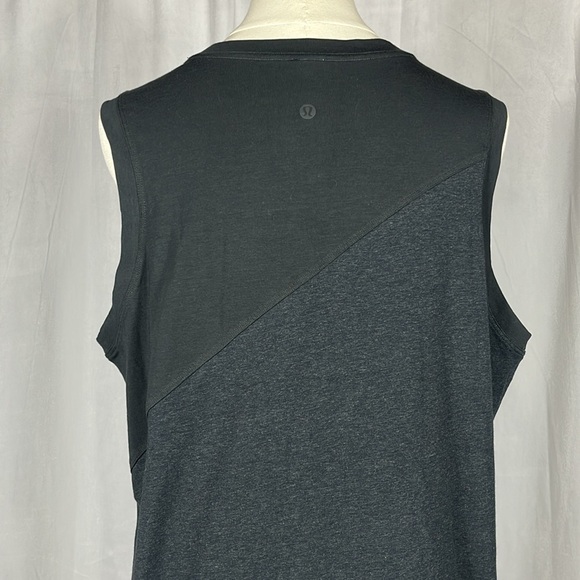 Lululemon LA Midi Dress in Black / Heather Core Black. - Picture 8 of 9